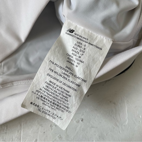 STAUD X NEW BALANCE Mock Neck Long Sleeve Crop Top Black and White Size S - Picture 8 of 8